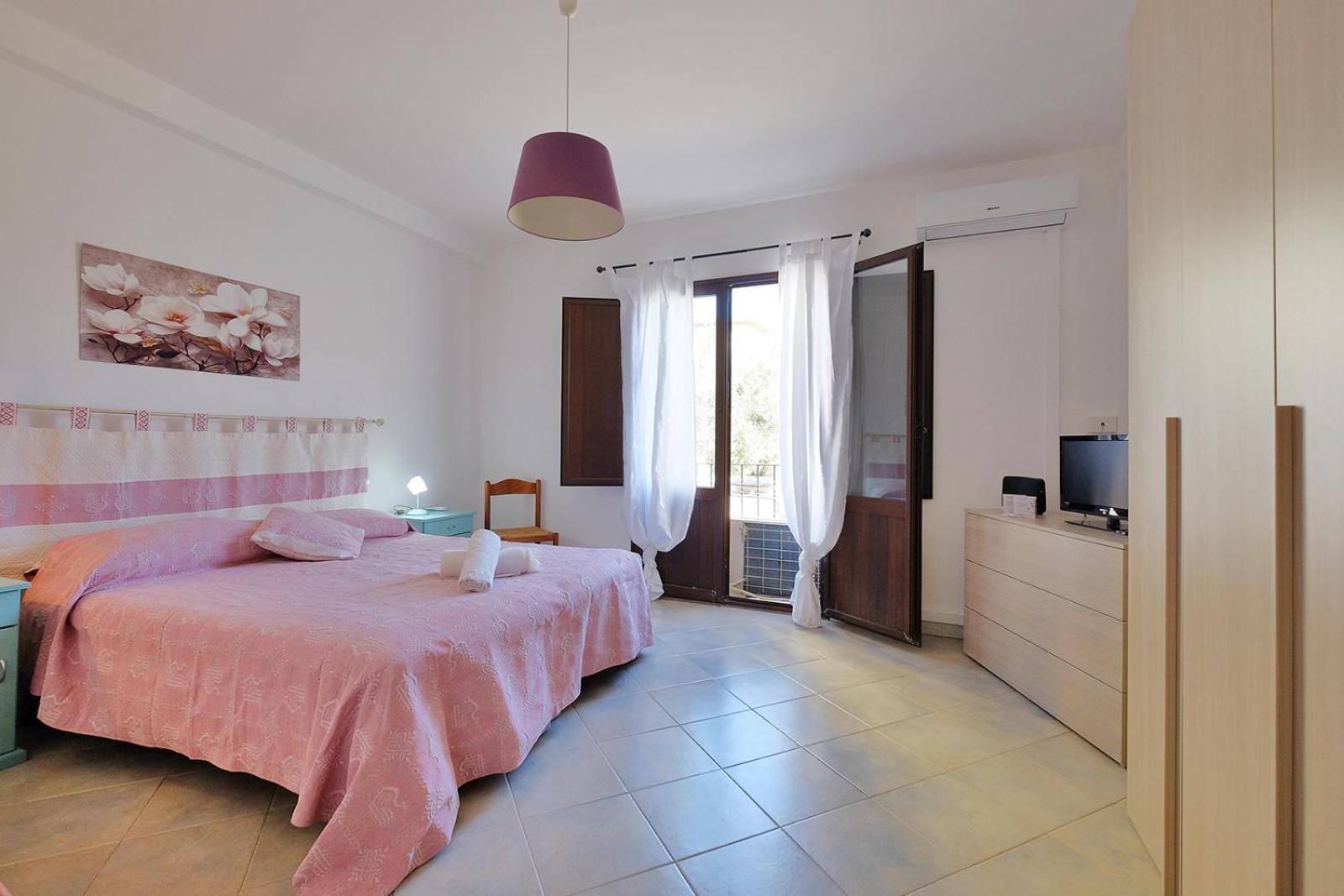Su Nuraghe Hotel ซานต์อันนาอาเรซี ภายนอก รูปภาพ