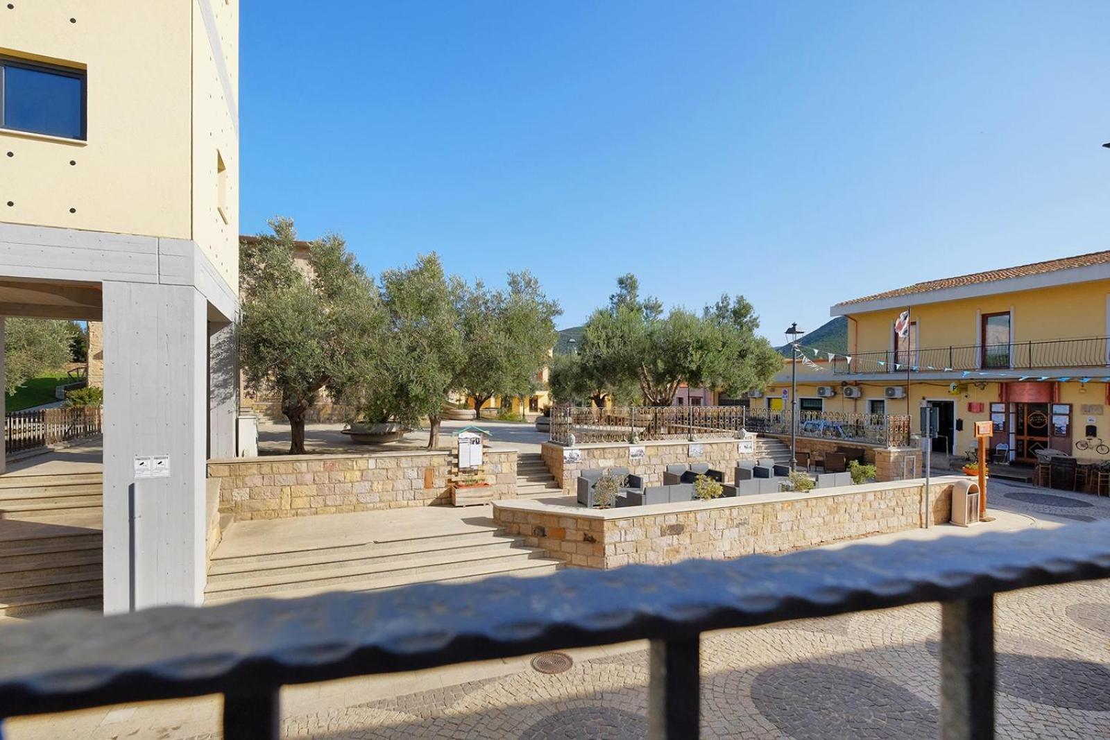 Su Nuraghe Hotel ซานต์อันนาอาเรซี ภายนอก รูปภาพ