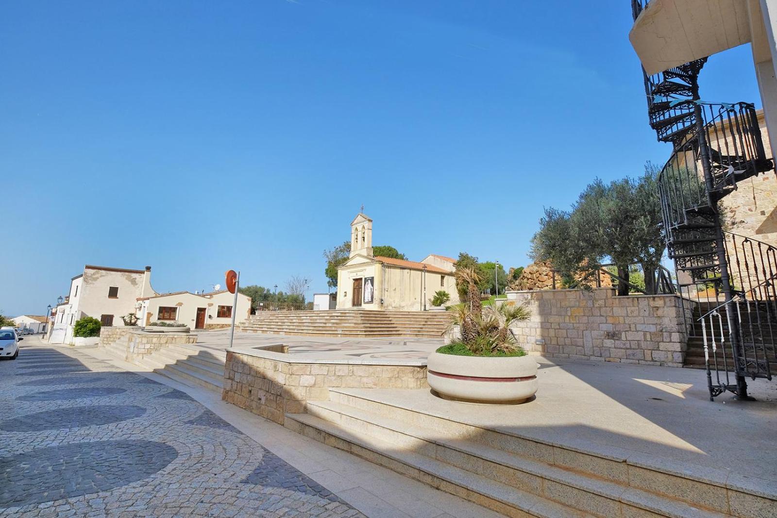 Su Nuraghe Hotel ซานต์อันนาอาเรซี ภายนอก รูปภาพ